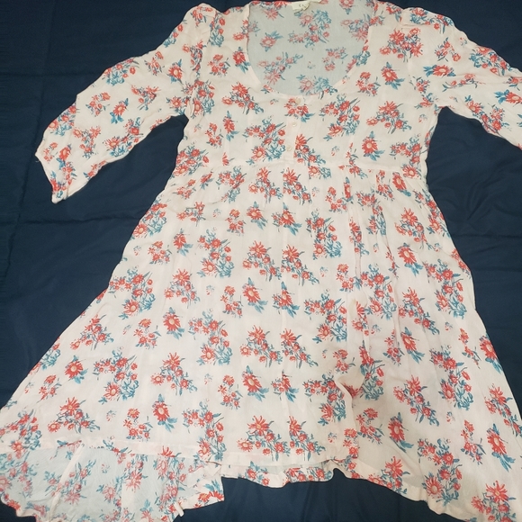 Large floral print dress - Picture 3 of 3
